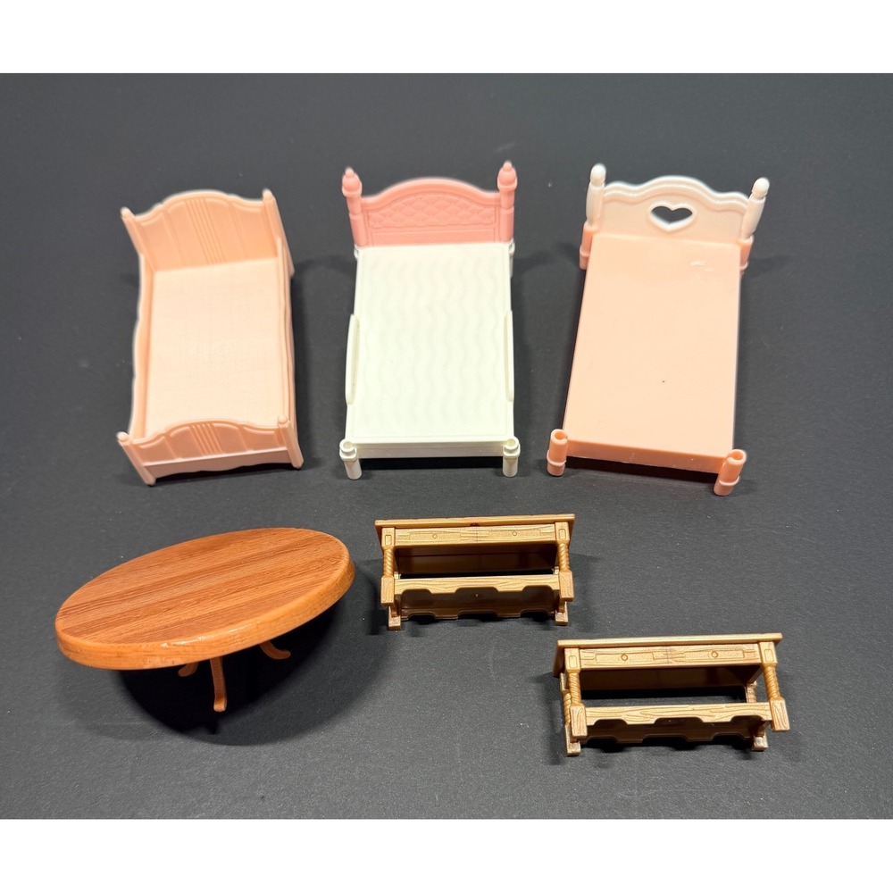 MGA Entertainment mixed Dollhouse Furniture 6pc Beds Table Sideboards Pink Brown